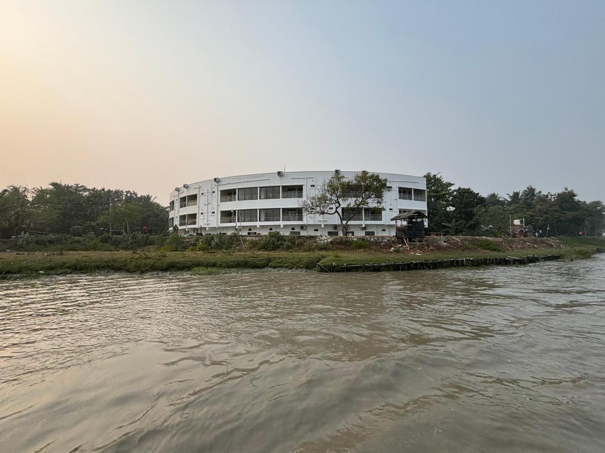 Ichhamati Hotel And Restaurant Hasnabad Екстериор снимка